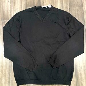 Barneys New York V-Neck Sweater in Black